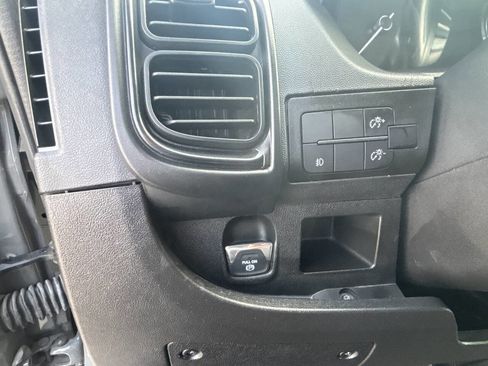 Used 2023 RAM ProMaster 2500 w/ Premium Appearance Group image 37