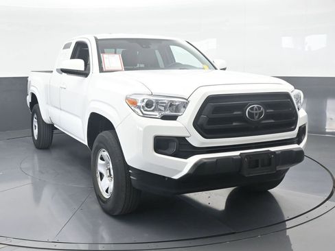 Used 2022 Toyota Tacoma SR image 9