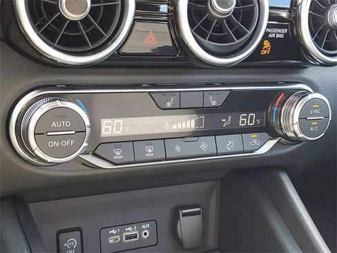 New 2025 Nissan Sentra SR w/ Midnight Edition image 20