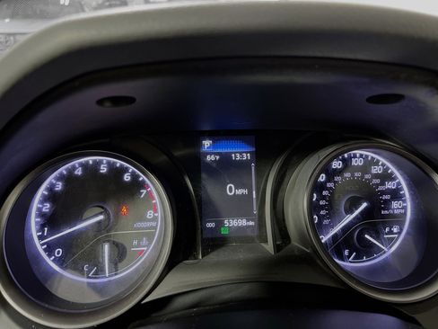 Used 2023 Toyota Camry SE image 21