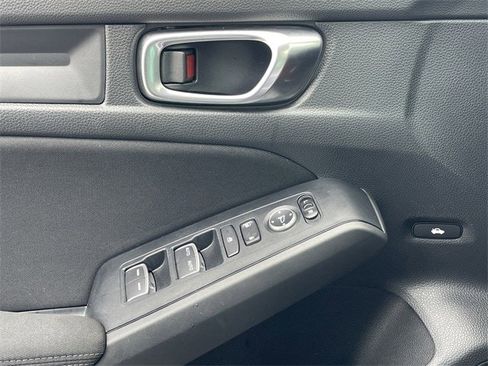 Used 2025 Honda Civic Sport image 22