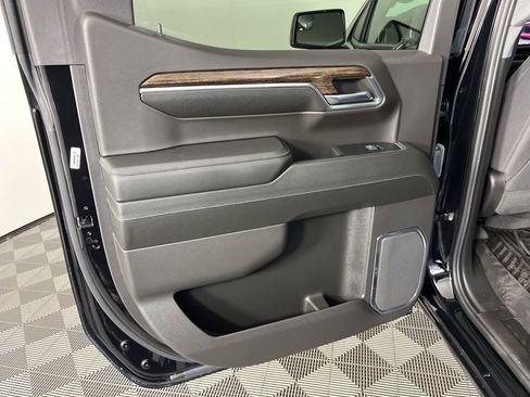 Used 2024 GMC Sierra 1500 Elevation image 12