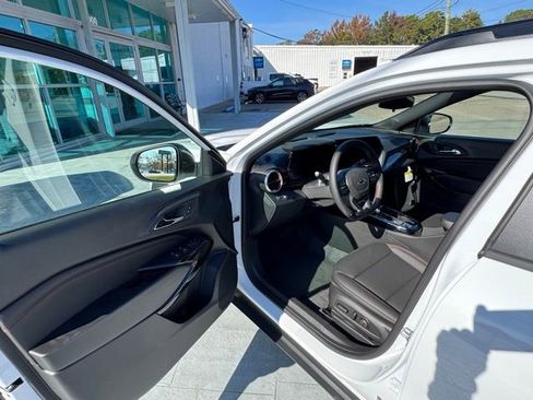 New 2026 Chevrolet Trax RS w/ Driver Confidence Package image 9