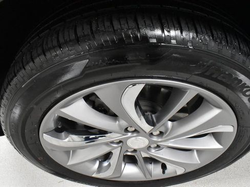 Used 2023 Buick Encore GX Essence w/ Experience Buick Package image 9