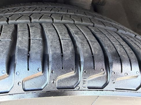 Used 2023 Land Rover Range Rover Long Wheelbase Autobiography image 32