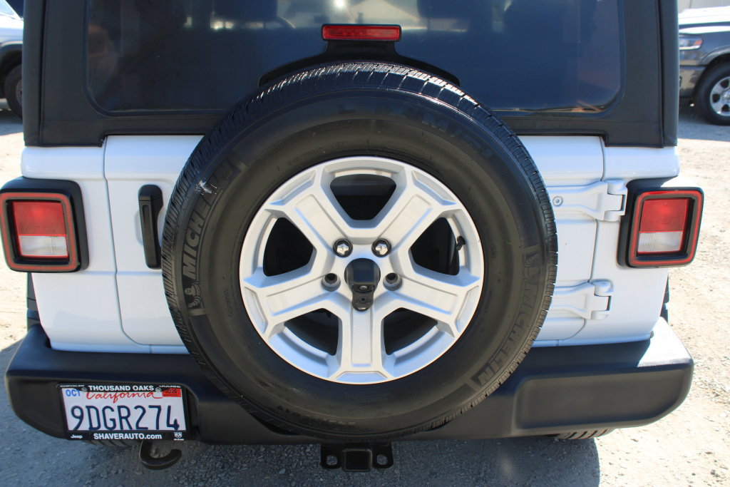 Used 2023 Jeep Wrangler Sport AWD/4WD image 9