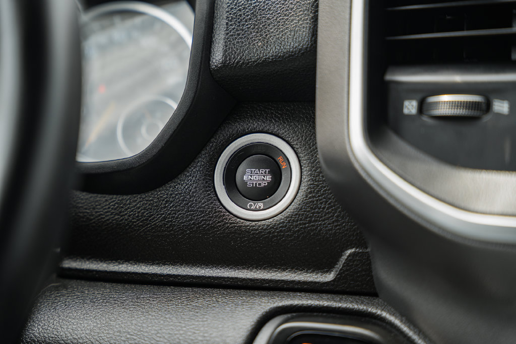 Used 2022 RAM 1500 Big Horn AWD/4WD image 30