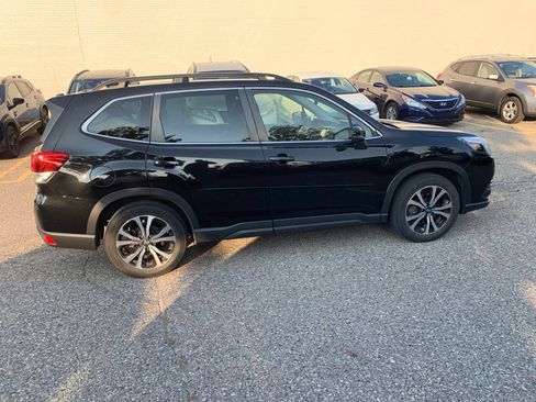 Used 2023 Subaru Forester Limited AWD/4WD image 3