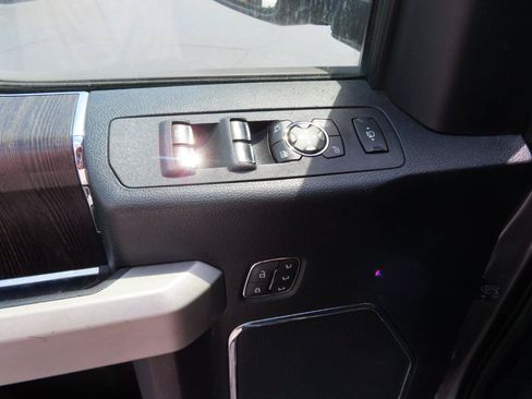 Used 2021 Ford F250 Lariat AWD/4WD image 18