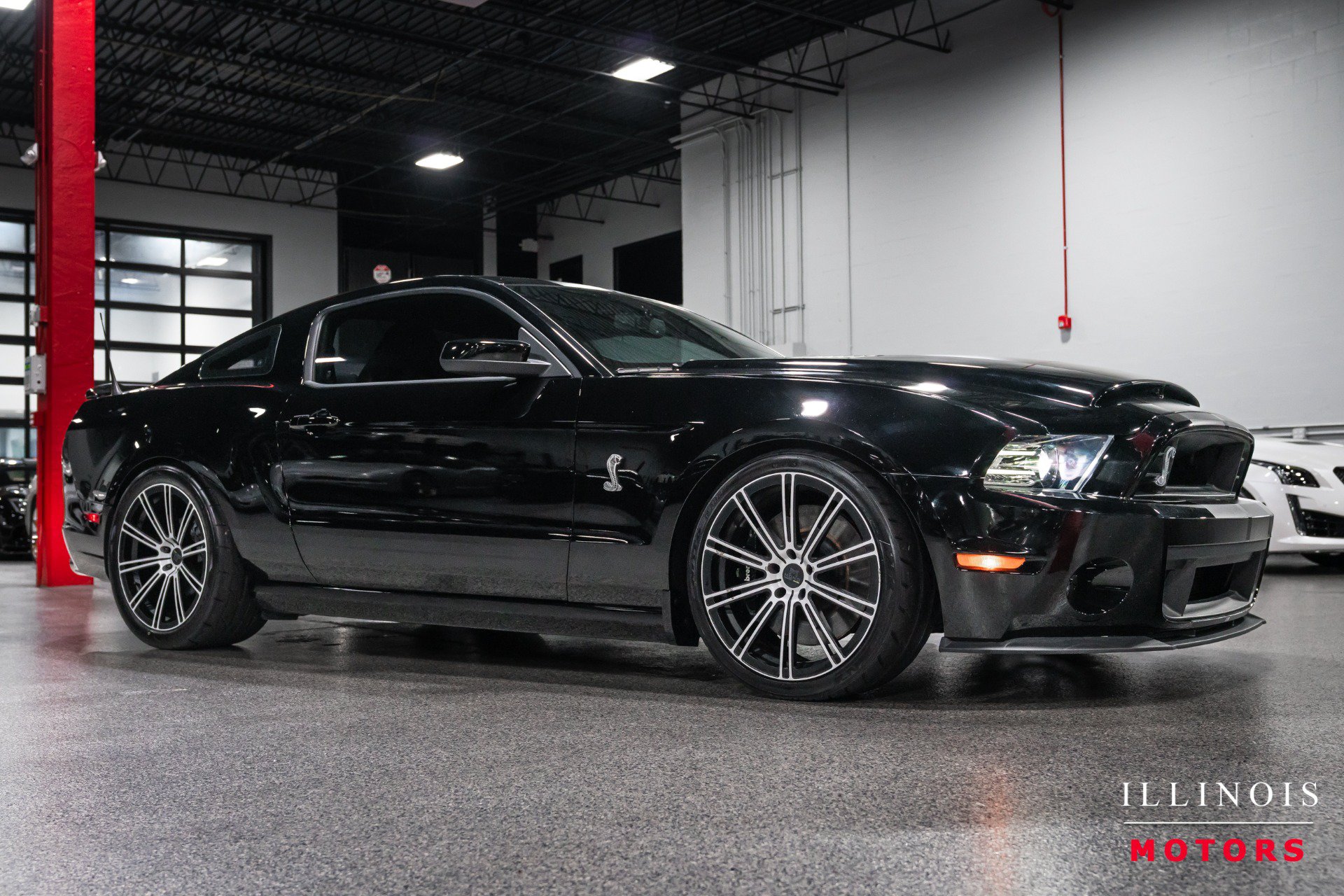 Used 2014 Ford Mustang Shelby GT500 RWD image 7