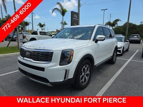Used 2020 Kia Telluride EX w/ Towing Package FWD image 3
