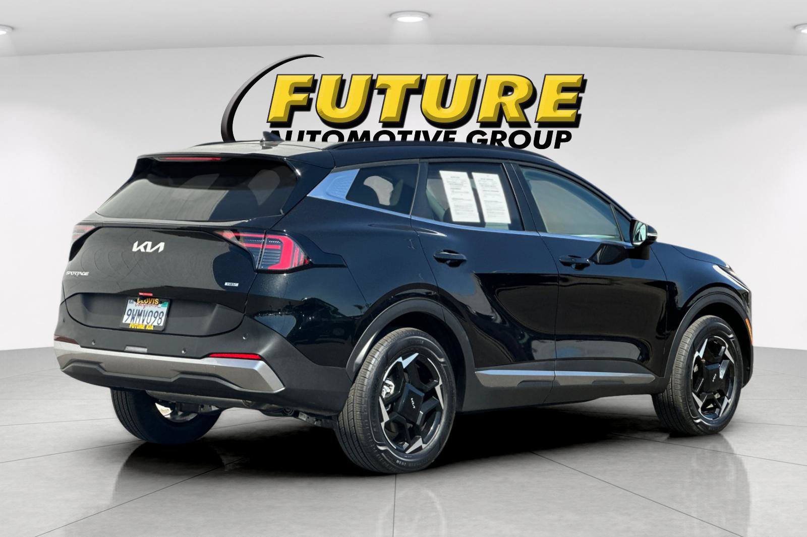 Certified 2026 Kia Sportage EX w/ EX Panoramic Sunroof Package AWD/4WD image 4