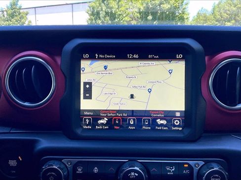 Used 2021 Jeep Wrangler Rubicon AWD/4WD image 13