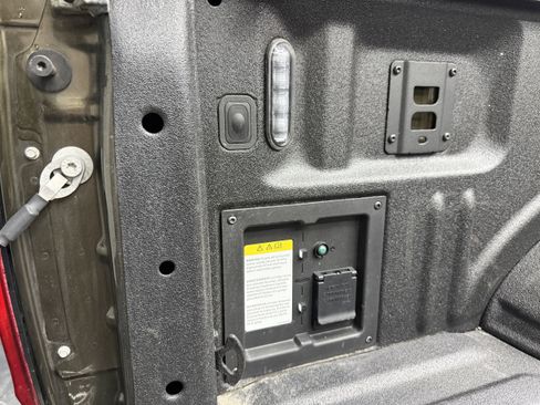 Used 2025 Ford F150 Raptor AWD/4WD image 39