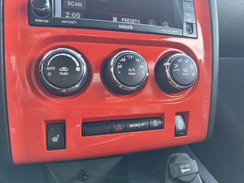 Used 2014 Dodge Challenger R/T image 26