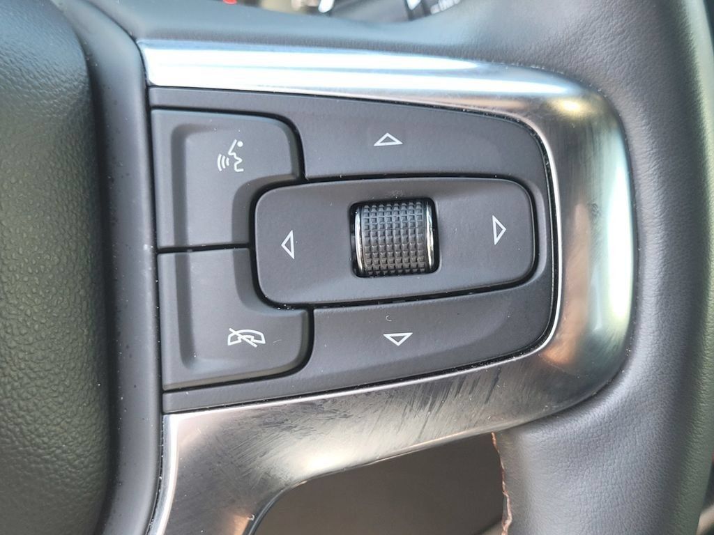 Used 2024 Chevrolet Blazer Premier FWD image 24