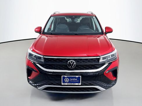 Certified 2023 Volkswagen Taos SE w/ Panoramic Sunroof Package AWD/4WD image 6