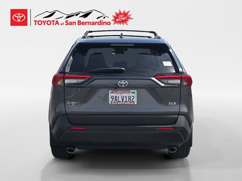 Certified 2022 Toyota RAV4 XLE Premium FWD image 4