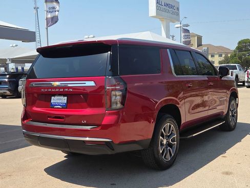 Used 2024 Chevrolet Suburban LT w/ LT Signature Package RWD image 8