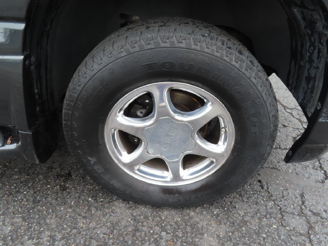 Used 2004 GMC Yukon Denali AWD/4WD image 11