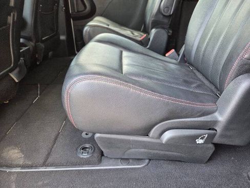 Used 2020 Dodge Grand Caravan GT FWD image 33