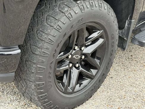 Used 2022 Chevrolet Silverado 1500 LT Trail Boss AWD/4WD image 15