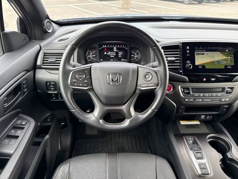 Used 2023 Honda Passport TrailSport image 12