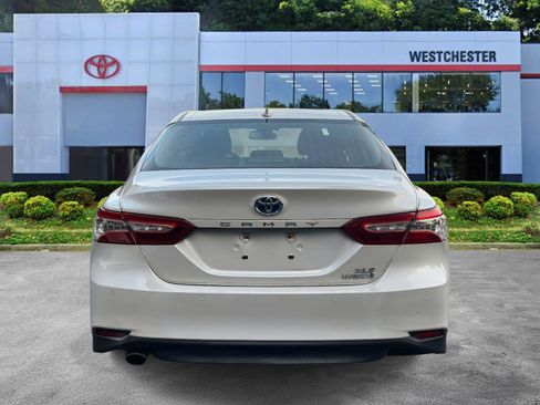 Used 2018 Toyota Camry XLE image 6