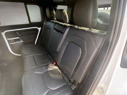 Used 2023 Land Rover Defender 110 S image 27