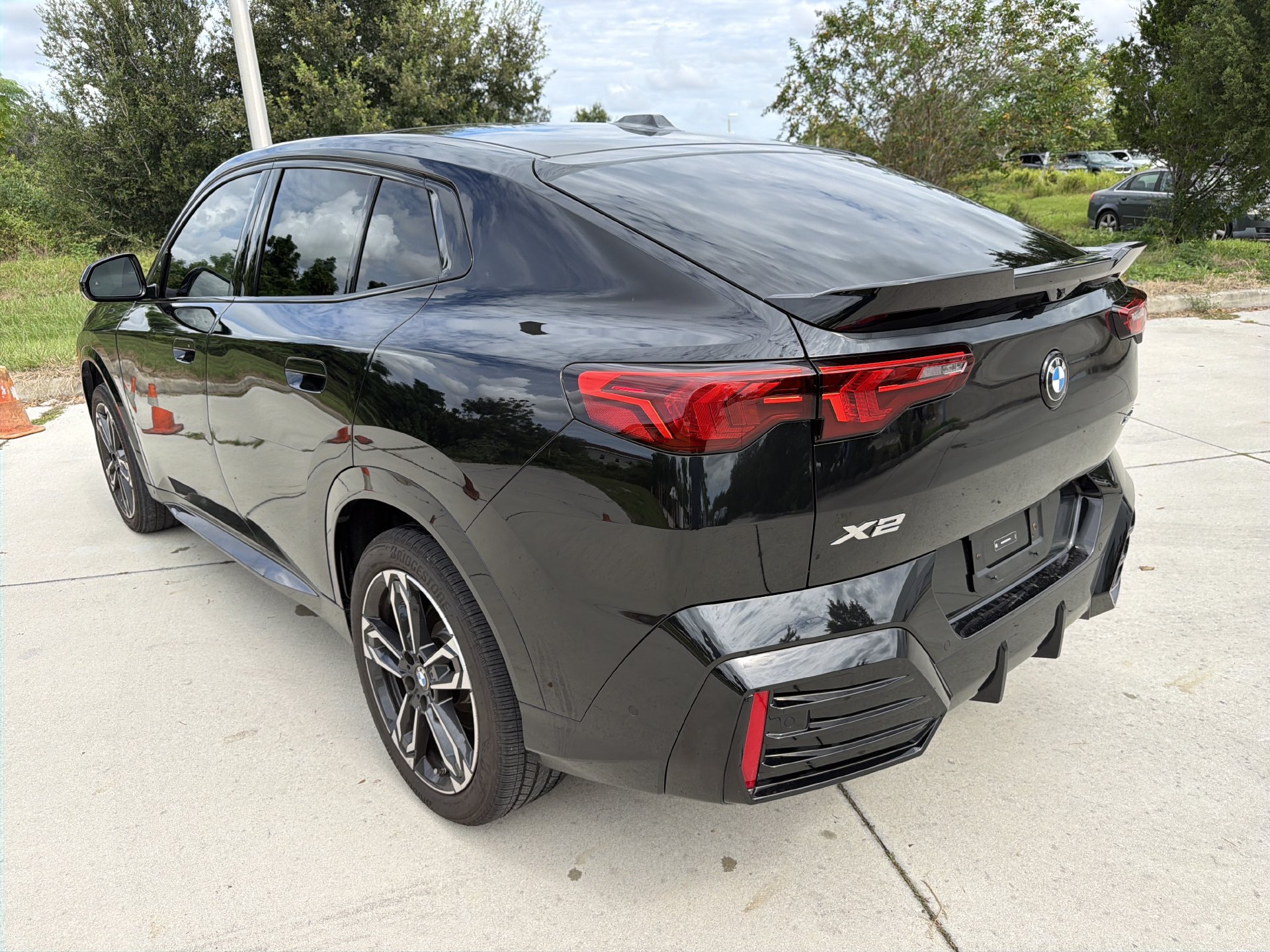 Used 2025 BMW X2 xDrive28i w/ Premium Package AWD/4WD image 6