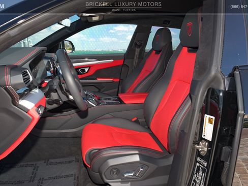 Used 2020 Lamborghini Urus image 9