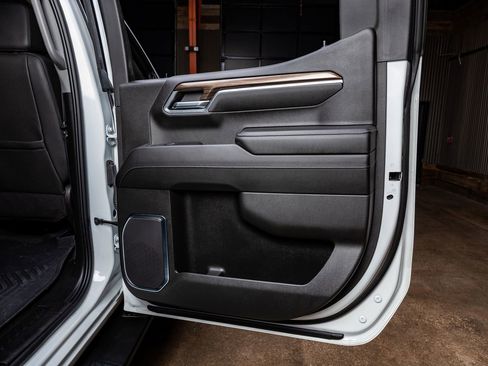 Used 2024 Chevrolet Silverado 1500 LT Trail Boss w/ Convenience Package II image 36