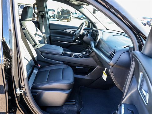 Used 2026 Chevrolet Traverse LT w/ Enhanced Driving Package image 15