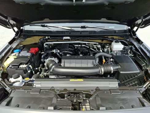 Certified 2024 Nissan Frontier S w/ Technology Package AWD/4WD image 30