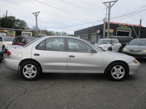Used 2004 Chevrolet Cavalier LS image 5