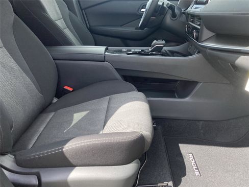 New 2026 Nissan Rogue SV image 30