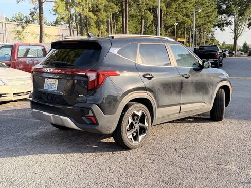 Used 2024 Kia Seltos EX AWD/4WD image 23