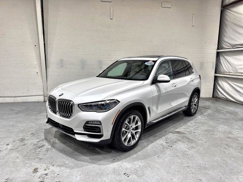 Used 2019 BMW X5 xDrive40i w/ Executive Package AWD/4WD image 16