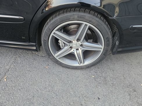 Used 2007 Mercedes-Benz E 63 AMG 4dr Sdn 6.3L AMG RWD image 26