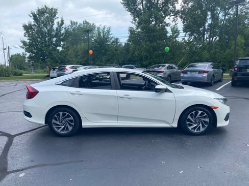 Used 2018 Honda Civic EX image 10