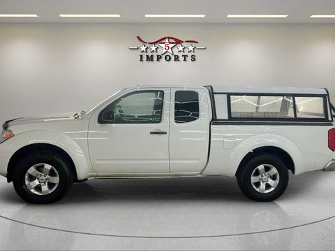 Used 2013 Nissan Frontier SV w/ SV Value Truck Pkg image 2