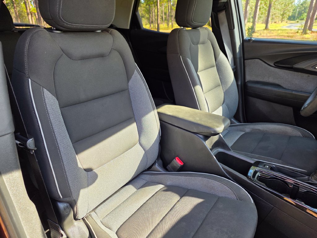 Used 2022 Chevrolet TrailBlazer LT w/ Convenience Package FWD image 27