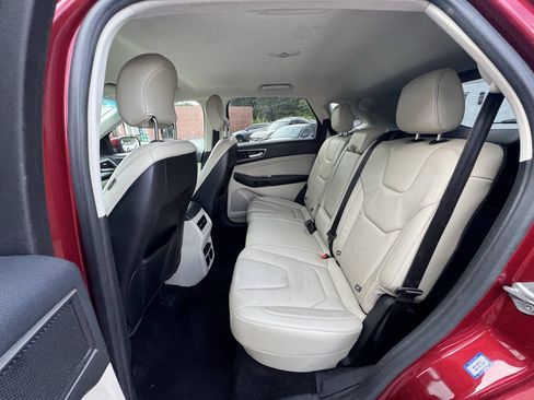 Used 2015 Ford Edge Titanium w/ Technology Package FWD image 10