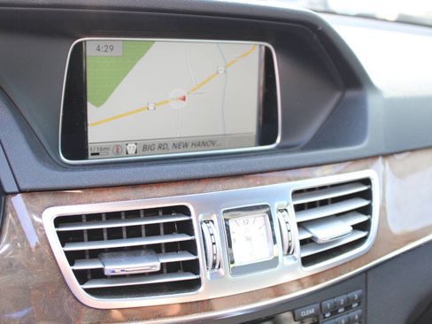 Used 2014 Mercedes-Benz E 350 4MATIC Wagon image 15