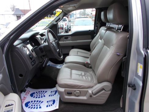 Used 2010 Ford F150 XLT image 11