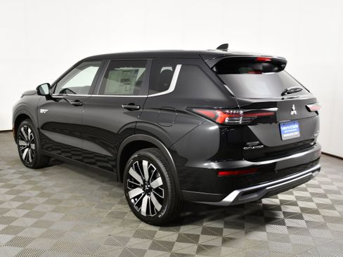 New 2026 Mitsubishi Outlander SE AWD/4WD image 8