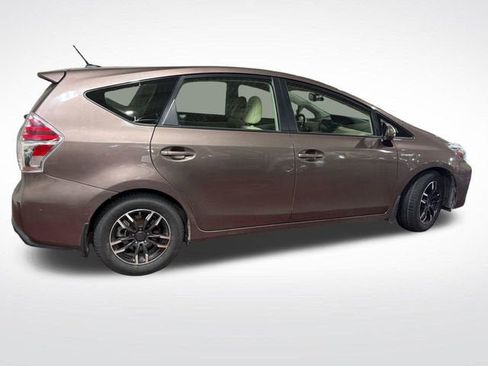 Used 2015 Toyota Prius V Five FWD image 3