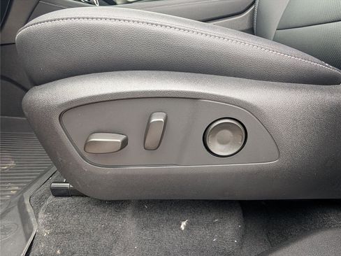 New 2026 Chevrolet Traverse LT w/ Driver Confidence Package image 17