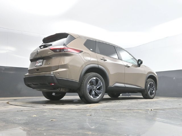 Used 2025 Nissan Rogue SV AWD/4WD image 42