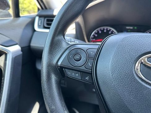 Used 2021 Toyota RAV4 LE FWD image 23